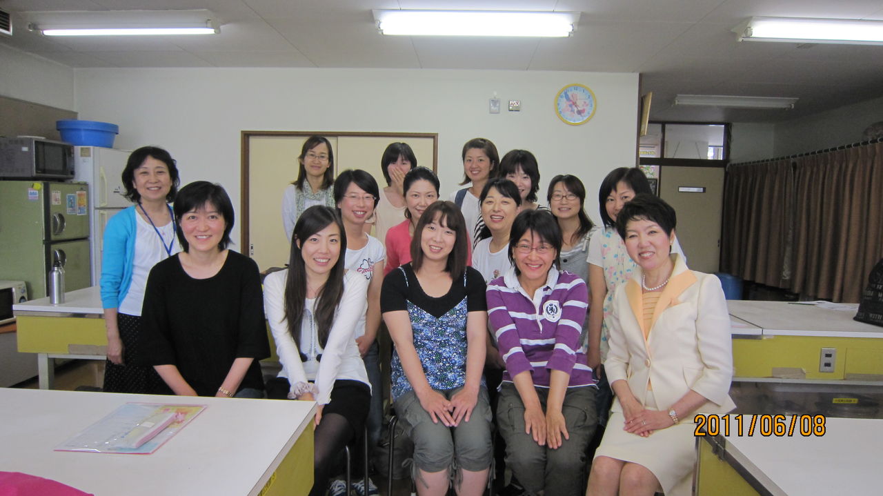 子どもを幸せにする お母さんの笑顔と魔法の言葉 さいたま市立大宮南公民館 新倉かずこの魅せるマナーコンシェルジュ