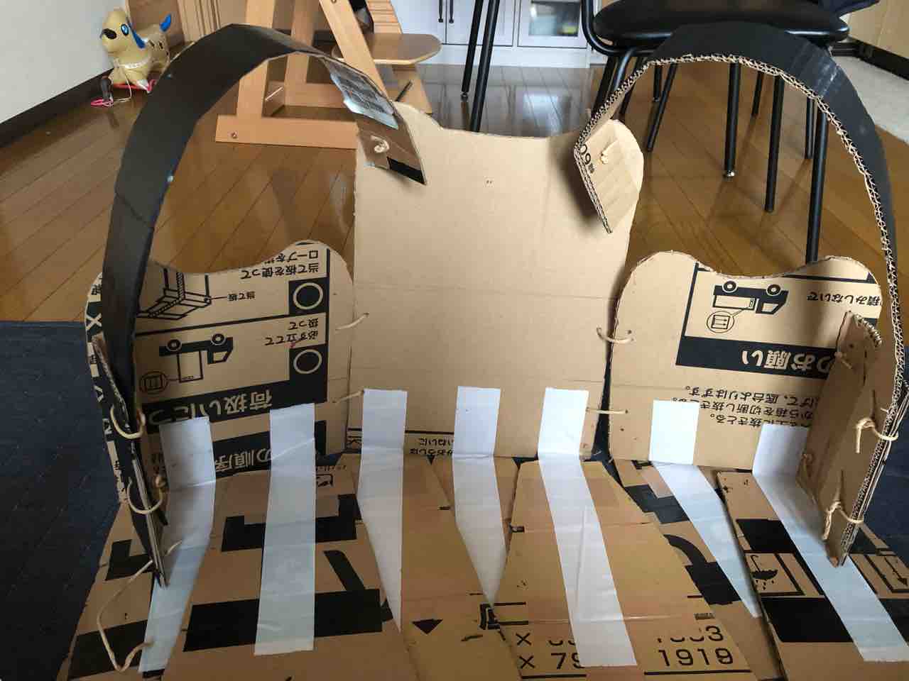 劇の道具作り 段ボールで簡単よろいの作り方 やりたいことをやるだけさ 劇の道具作り 段ボールで簡単よろいの作り方 やりたいことをやるだけさ
