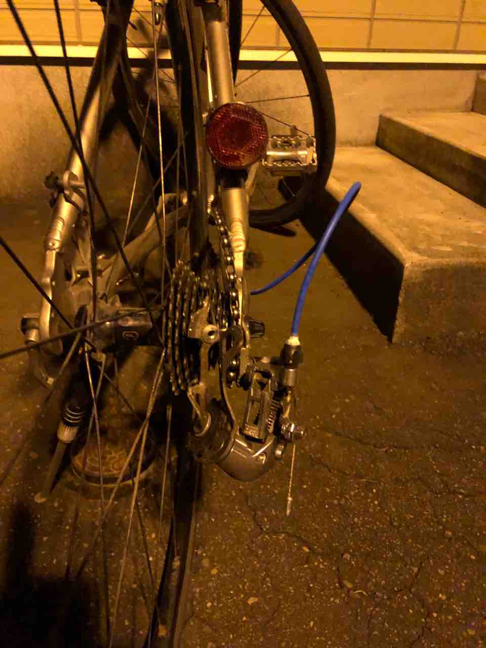 乗ってる自転車が壊れる夢