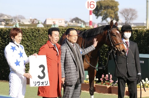 345BE6AD-8A42-49FE-A0E8-285BF214EC20