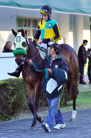 74FB4AD4-23BE-4997-A2B0-3112C2243114