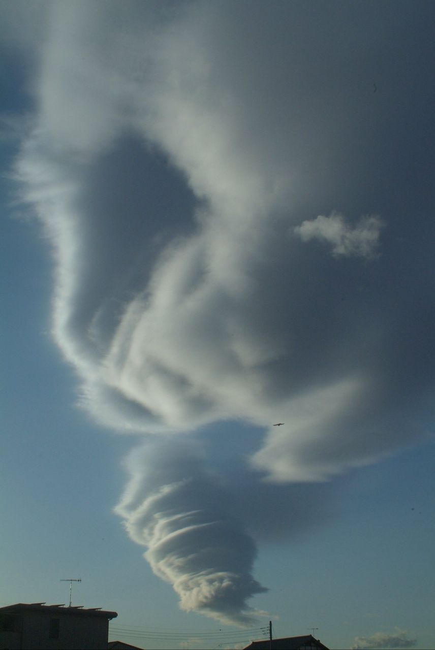 不思議雲 渦動つるし雲 撮影成功 楽釣乱舞 nas鮎釣り日記 不思議雲 渦動つるし雲 撮影成功 楽釣乱舞 nas鮎釣り日記