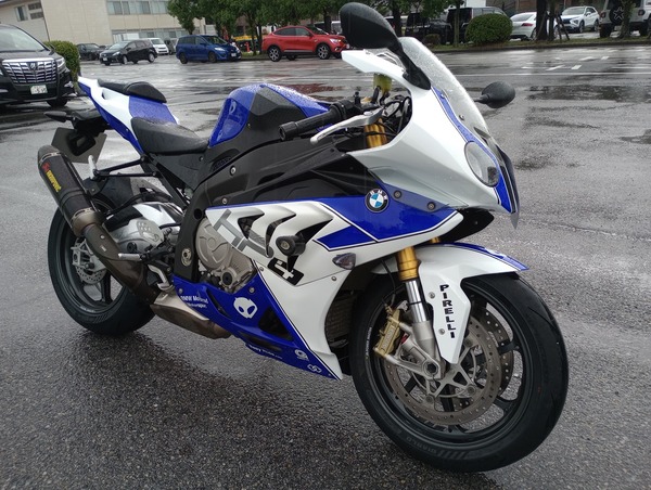 梨塾ガレージコンプリートS1000RR