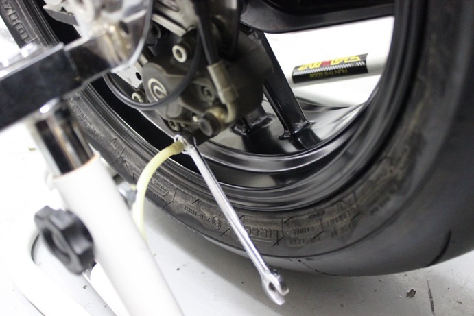 ８９９ パニガーレ タイヤ交換と持病対応 梨塾ガレージ 梨本塾 リザルト レポート