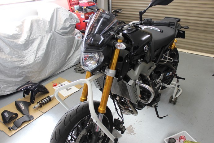 MT-09 オーリンズ & フロントフォークカートリッジ 【梨塾 MT-09 オーリンズ & フロントフォークカートリッジ 【梨塾