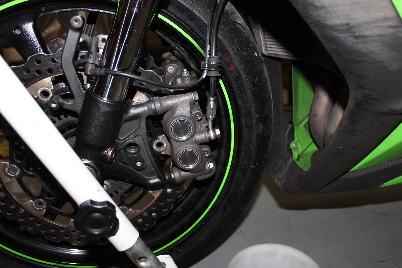 2011 ZX10R フロントフォークスプリング交換 ブレーキOH