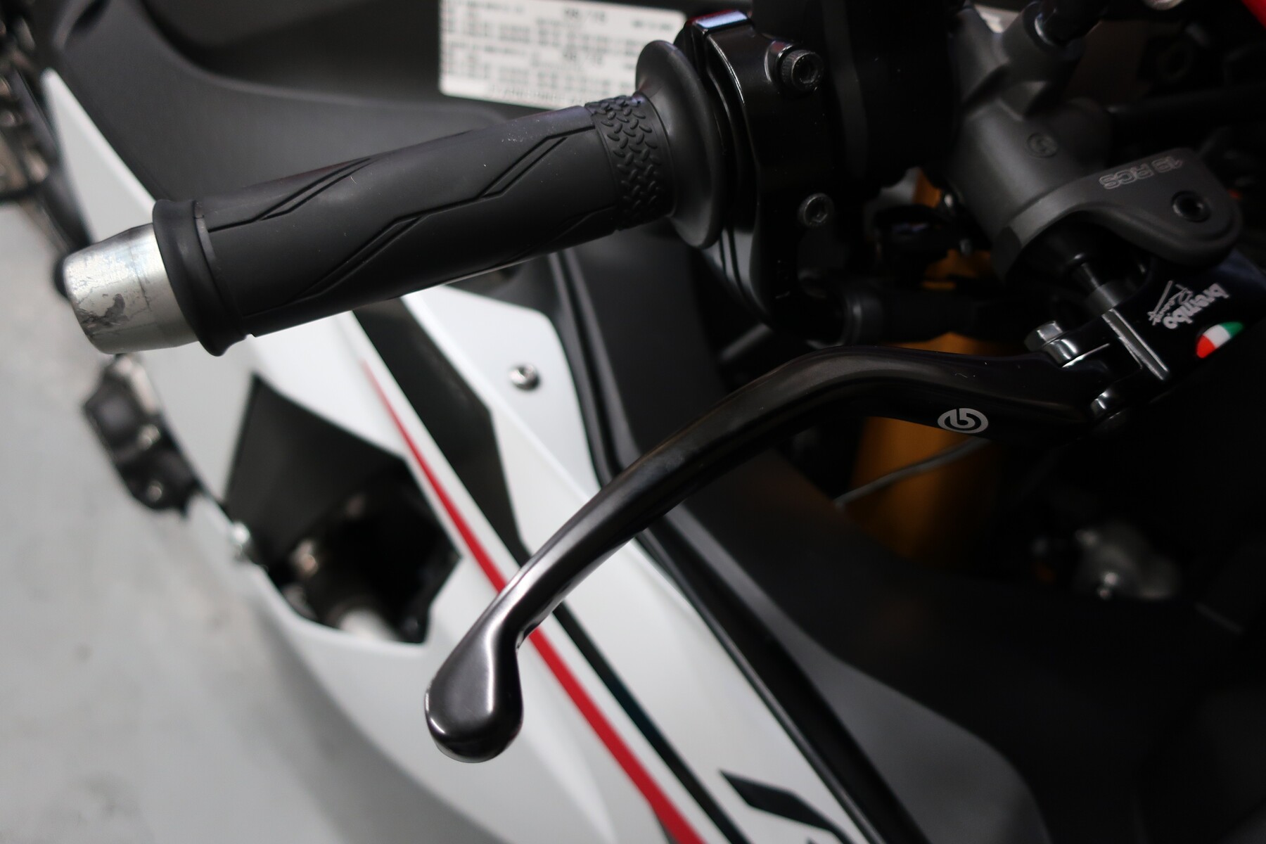 梨塾ガレージ】 YZF-R1 brembo RCS 装着 ブレンボマスター装着