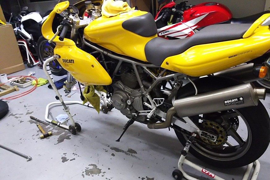 スポルト1000S リヤフェンダースズキ GSX-S1000 F/GTリヤフェンダー