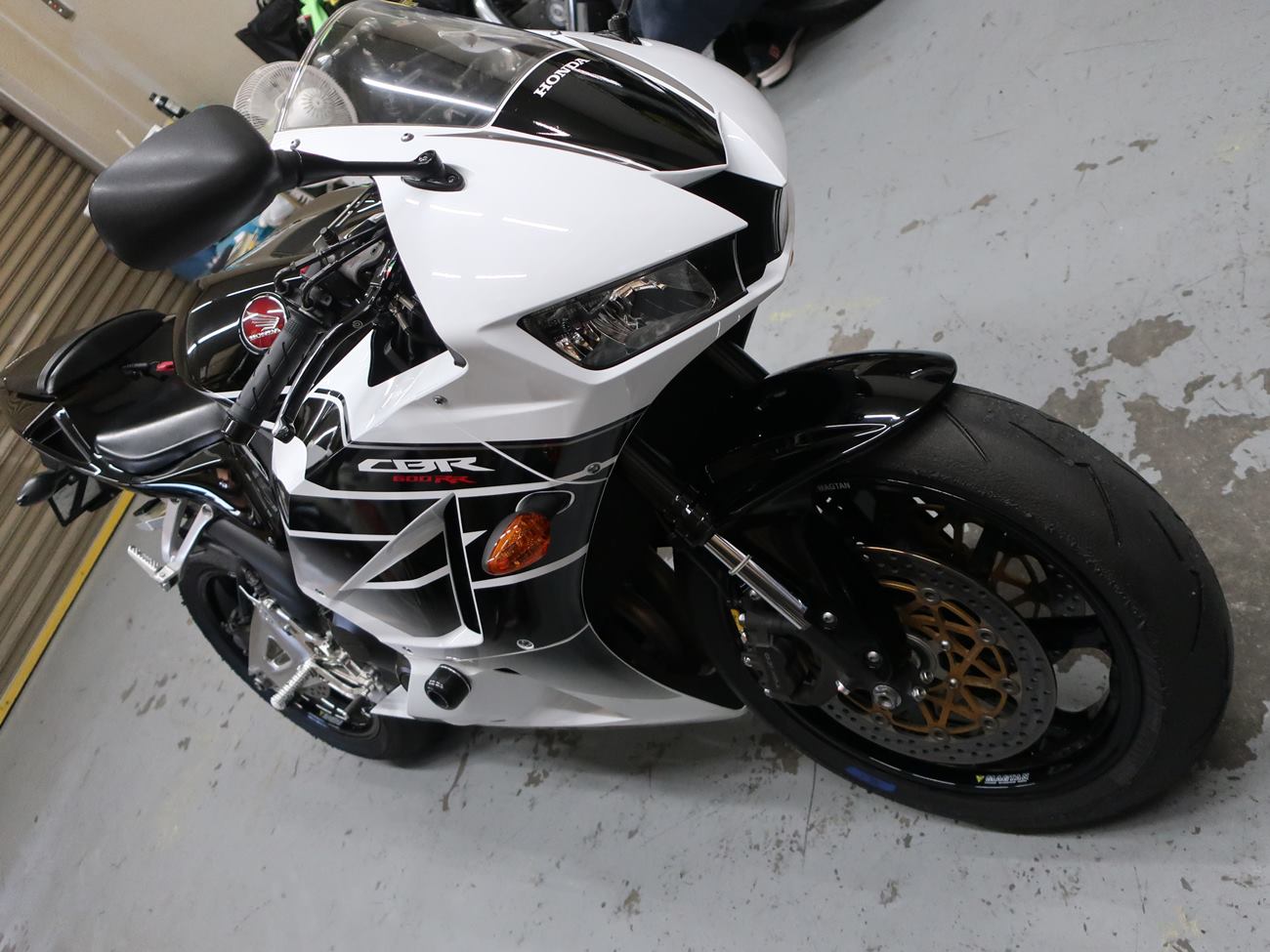 梨塾ガレージ 垂涎フル装】 CBR600RR 車検整備 : 梨本塾 リザルト