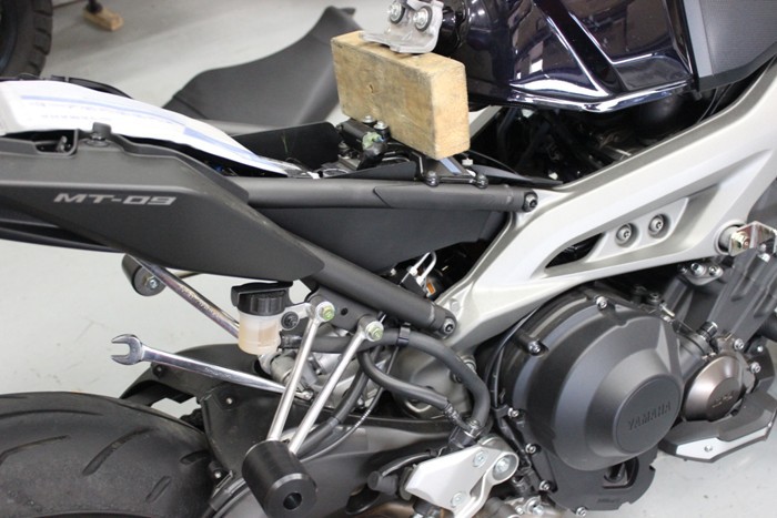 MT－09 オーリンズ ＆ フロントフォークカートリッジ 【梨塾