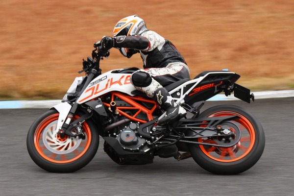 8Z0A2013