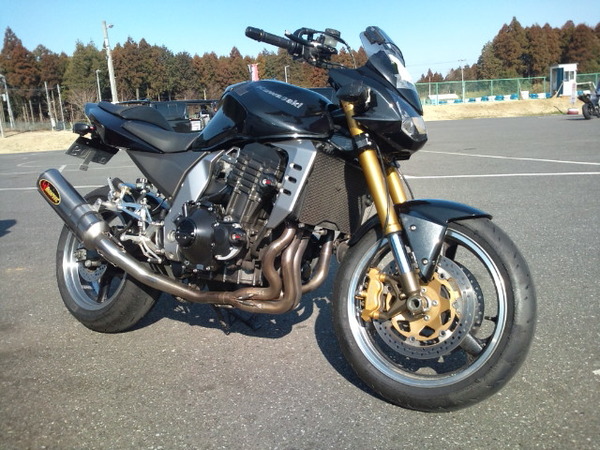 F1013835