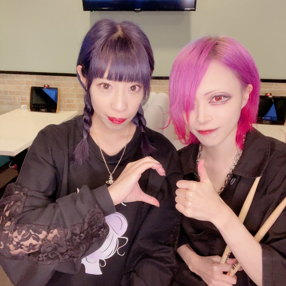 まなみんちゃんバンドマンメイクです かっこいいです お待ち メイド速報局