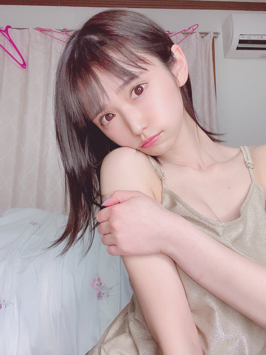 弟が誕生日にプレゼントしてくれた服が凄い この上からもう一 地下アイドル速報局