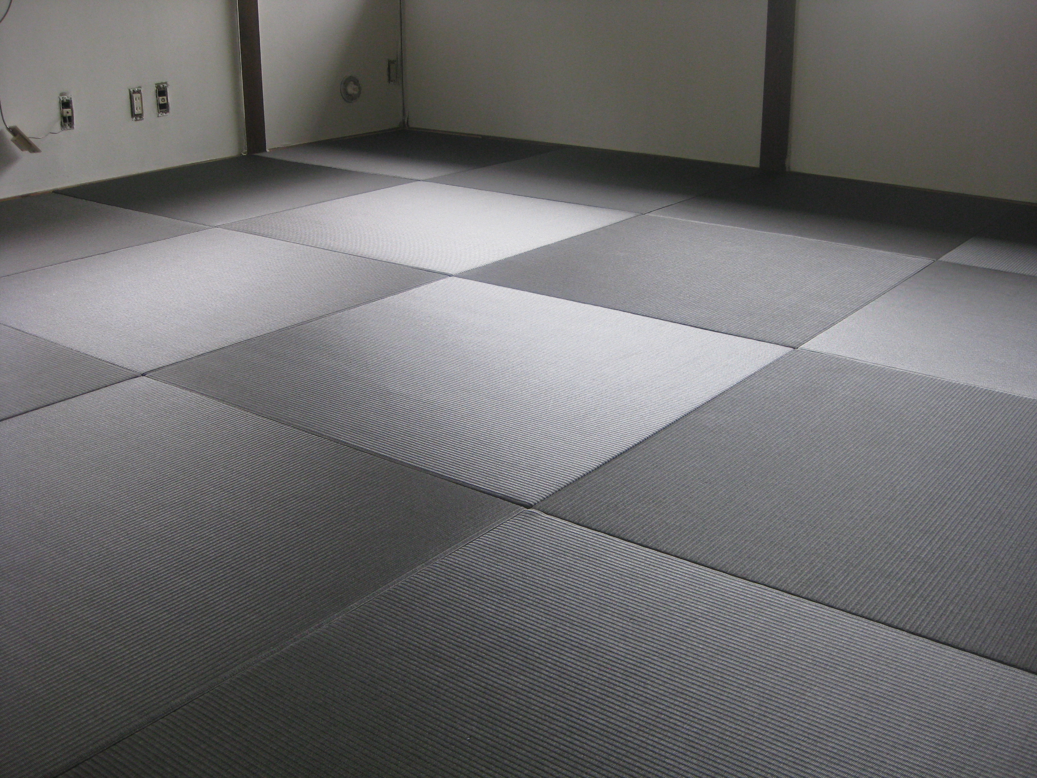 琉球風畳 チャコールグレー 国産たたみの良さを伝えたい 大島畳工業