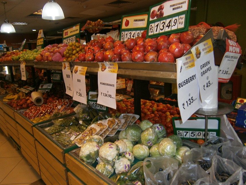 インド報告 スーパーの野菜売り場 ナタラジャ日記