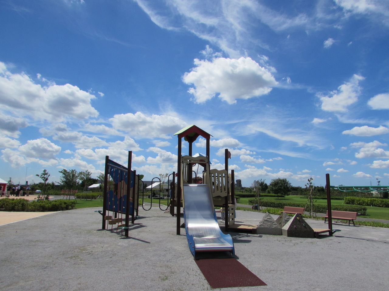 荒川水循環センター上部公園オープン 居場所と出番のあるまち