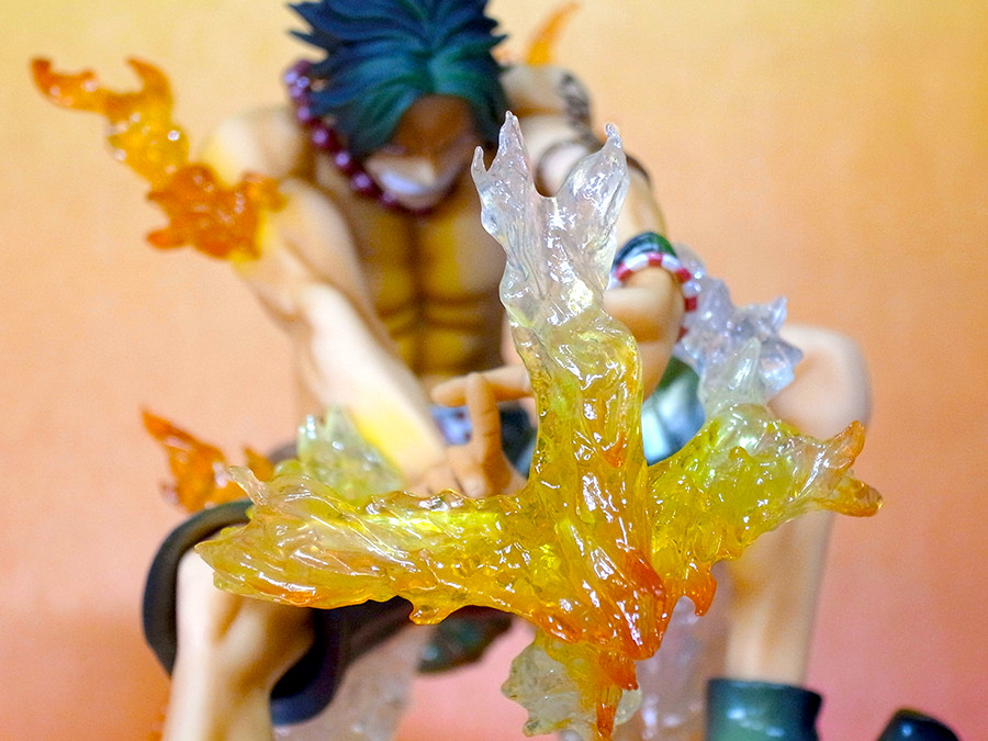 Amazon.com: . ONE PIECE Piece Figuarts Zero port gas · D