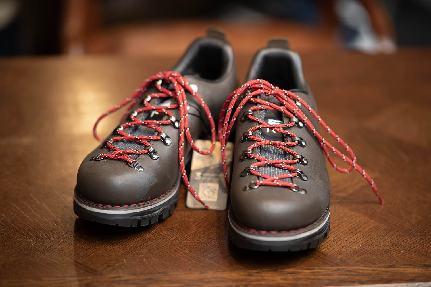 SUPER RANDO LOW 斜め前