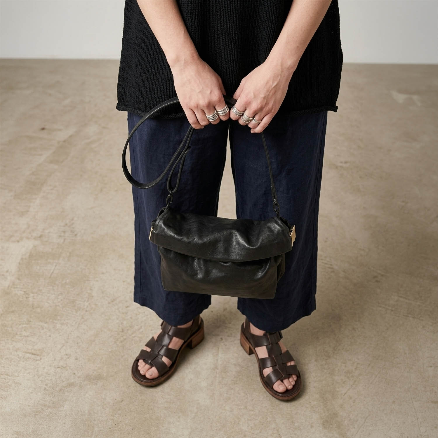OBLO-SMALL-BLK-17