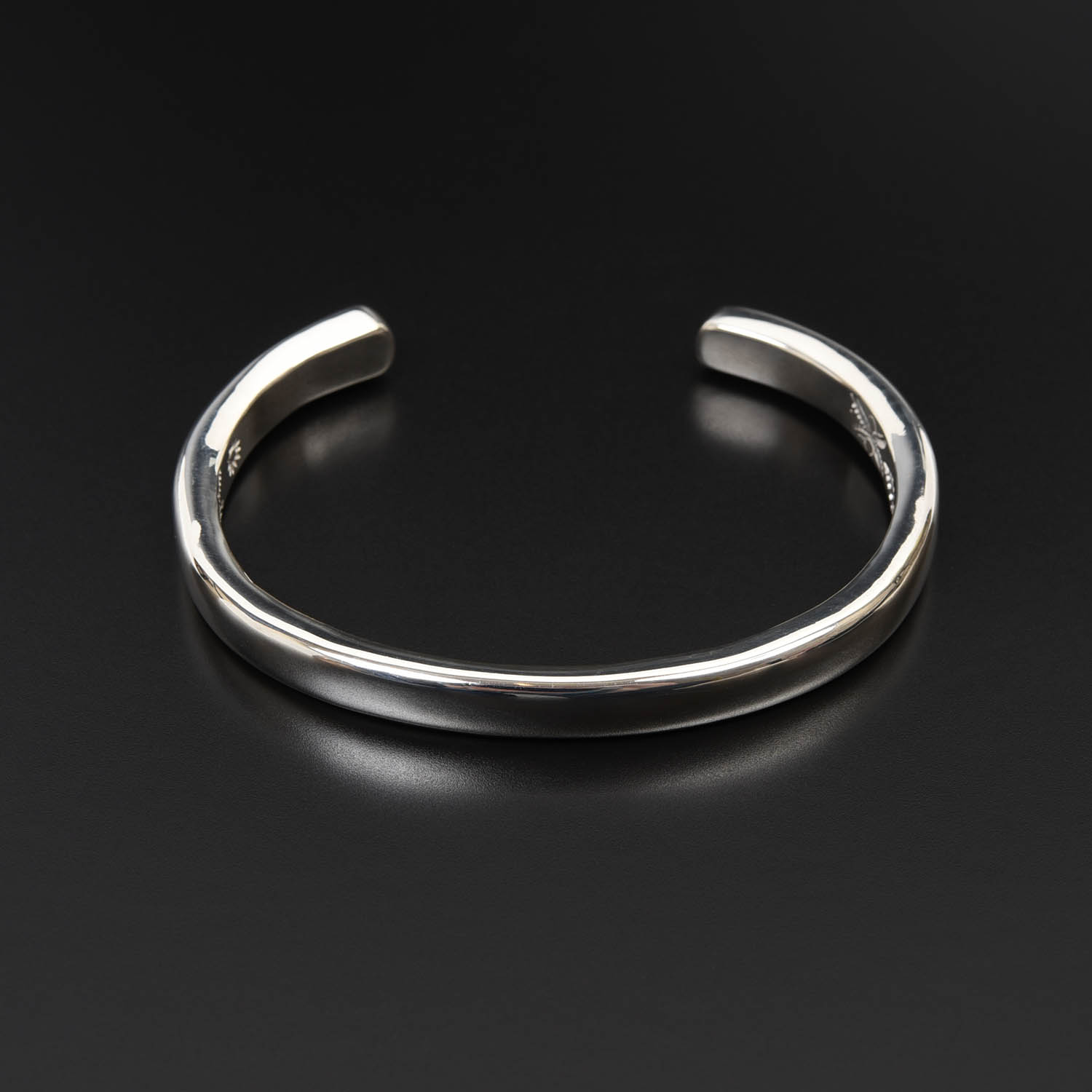 MOTO ネイティブスタンプ バングル