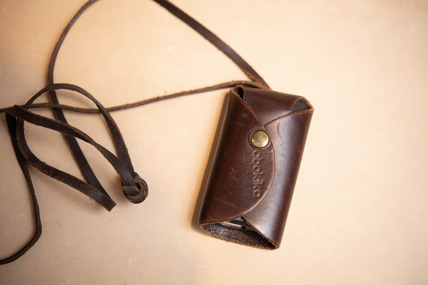 abokika Necklace Key case 平置き 正面