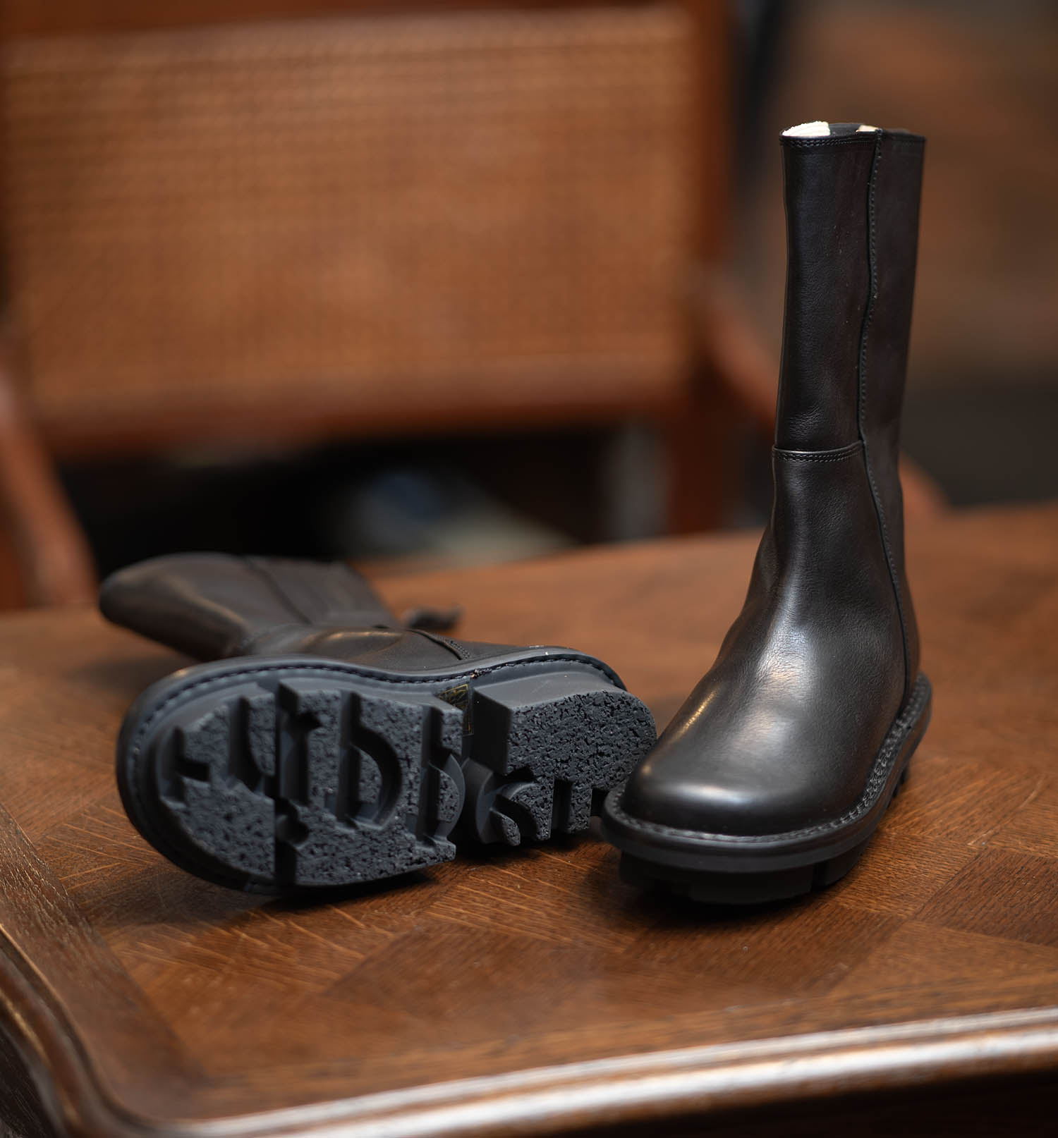 MID BOOT waw Black Top導入