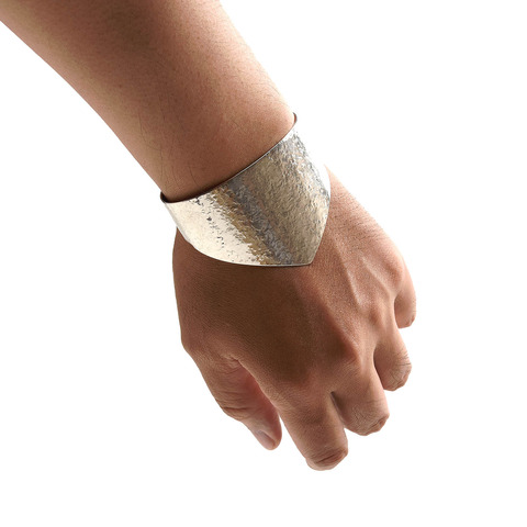 STB-Ame-cuf-Pol925-8