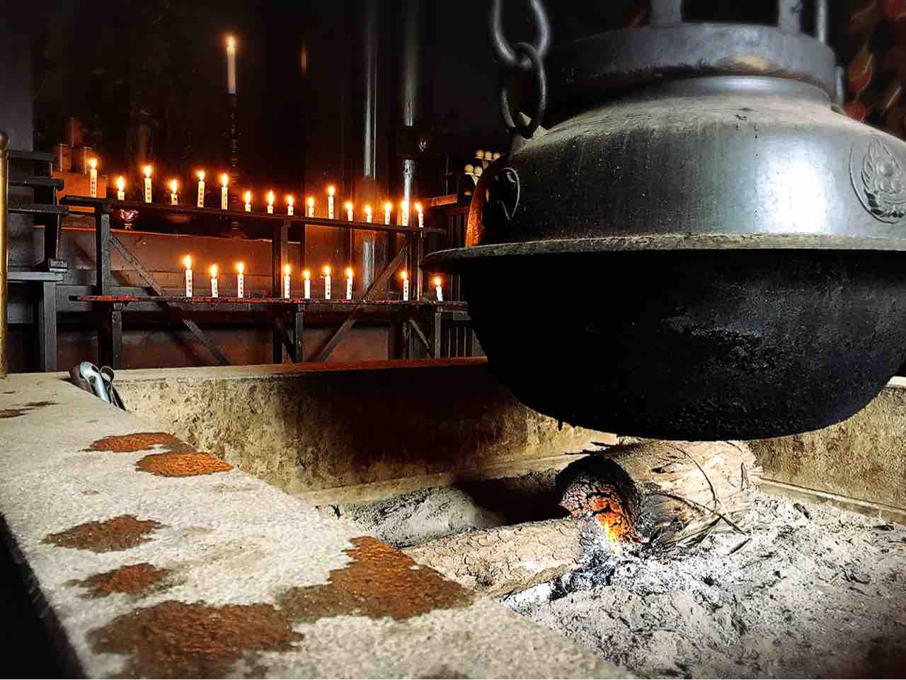 消えずの火 ハル ナツ アキ フユ