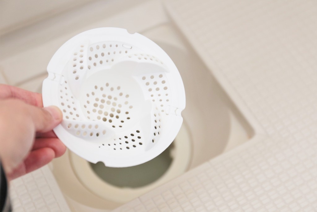 ユニットバスの排水溝管理 愛用中の人気商品ダイソー くるっとキャッチ の盲点 なつめの手仕事日記 Powered By ライブドアブログ