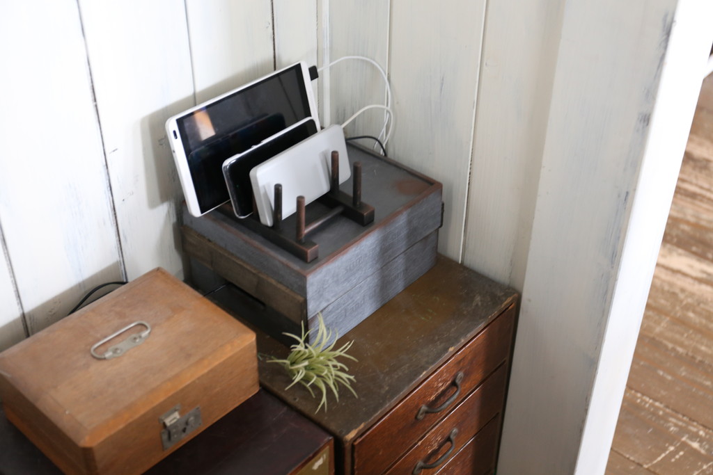 置き場所を決める スマホとタブレットの住所を決めるdiy なつめの手仕事日記 Powered By ライブドアブログ