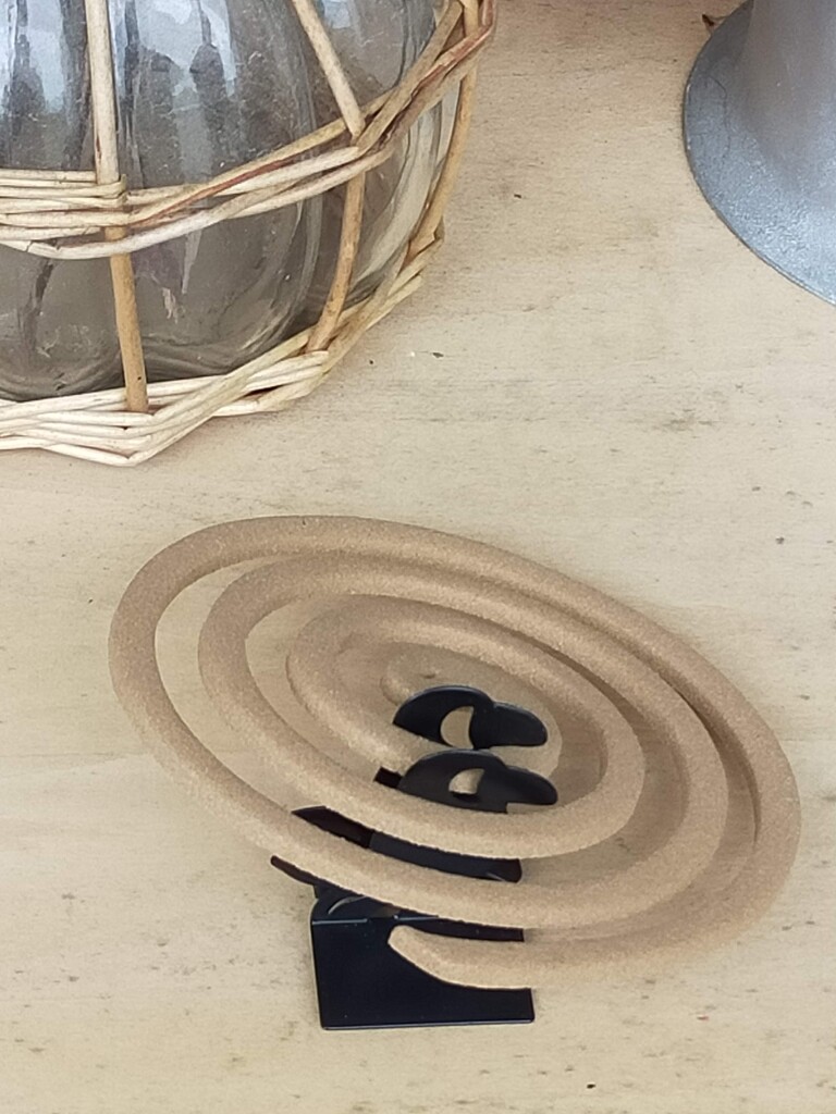 100均 蚊取り線香を支える動物たち なつめの手仕事日記 Powered By ライブドアブログ