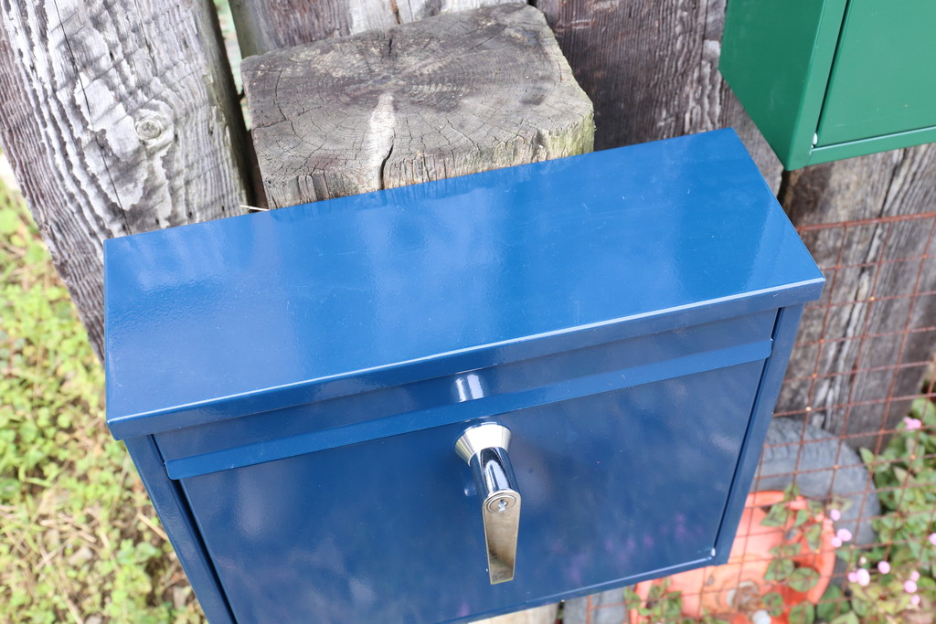 庭 ポスト新調しました 名前をずれずに上手に貼る方法 なつめの手仕事日記 Powered By ライブドアブログ