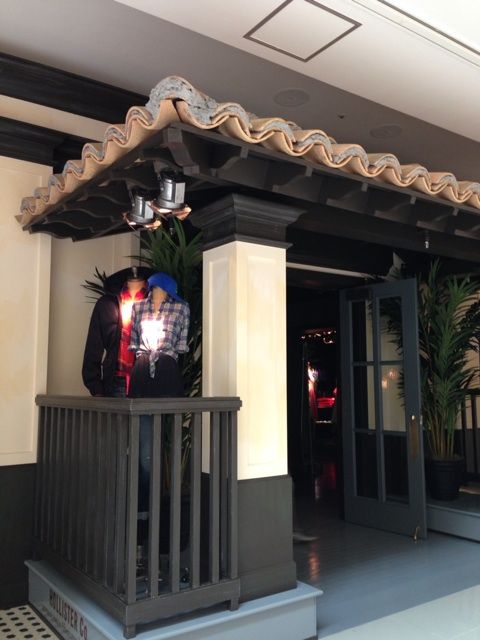 Hollister ららぽ横浜 蜜柑的な日々