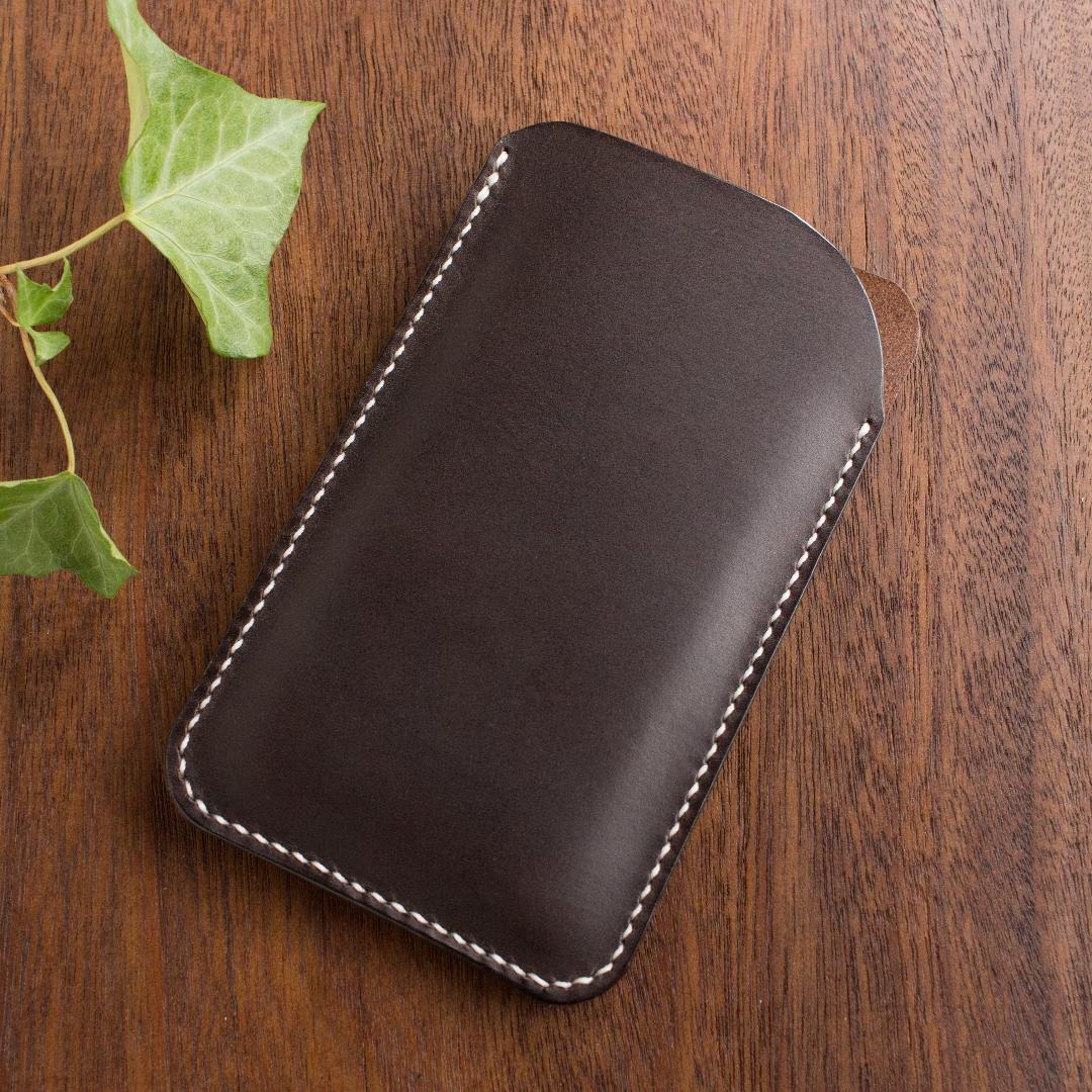 革スマホケース シンプル スマホ レザースリーブケース 革びとのハンドメイド革小物 革スマホケース シンプル スマホ レザースリーブケース 革びとのハンドメイド革小物