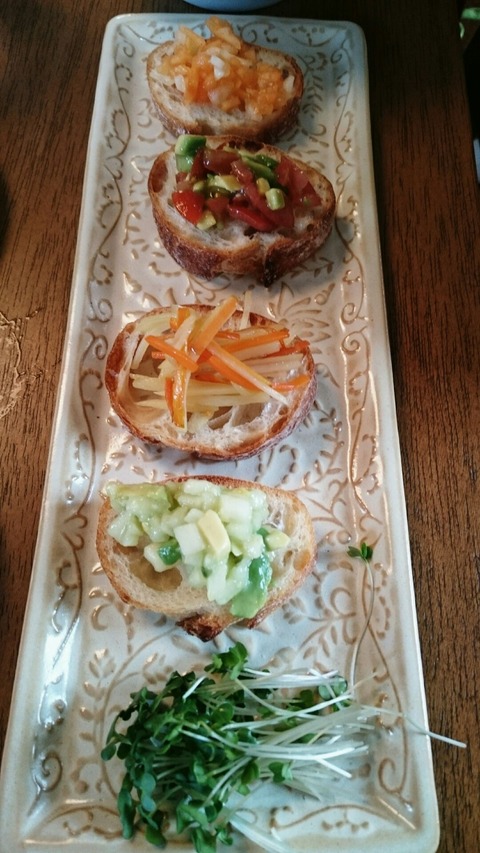 つれづれに書いてみました.... 優しい色