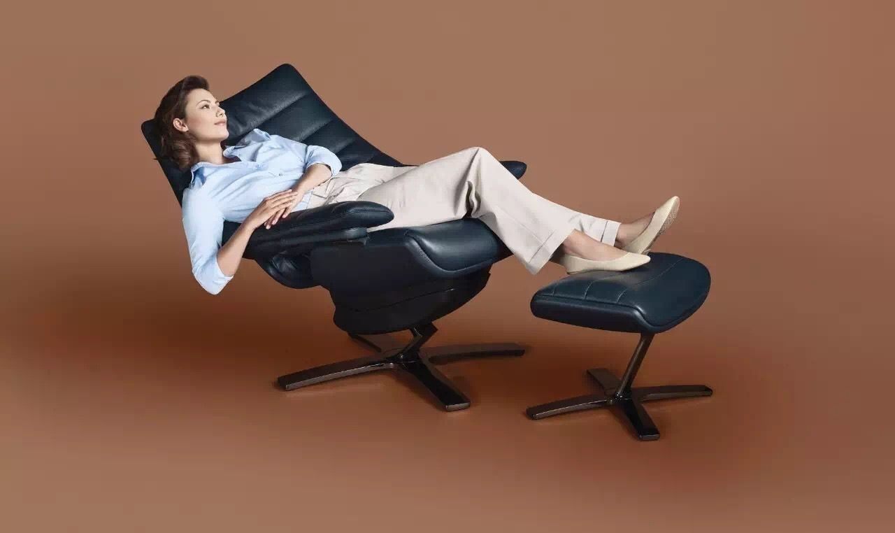 イタリア Natuzzi ナッツジ“Re-Vive”リクライニングチェア 70万 イタリア Natuzzi ナッツジ“Re-Vive”リクライニングチェア 70万