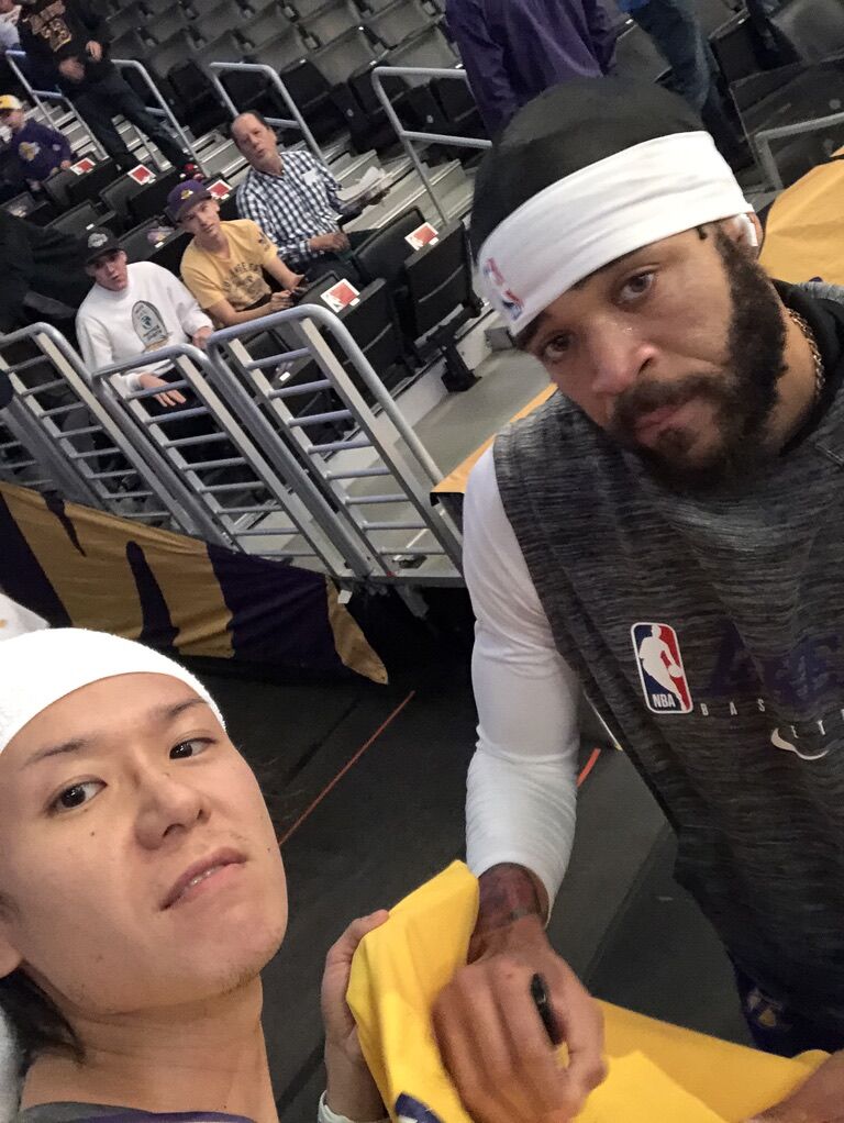 Nba観戦 ステイプルズセンターで選手と距離を近付けるためには Nba From Japan 白タオルが行く