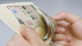お金を使っても、幸せになれない