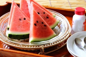 スイカを食べない、夏