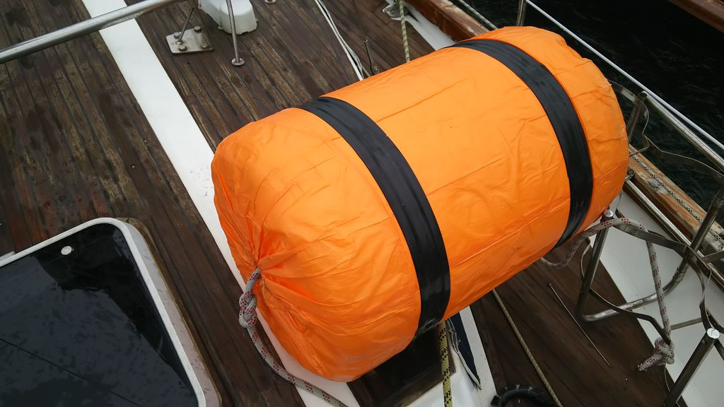 スチロバールカバー ナウティーキャット33 Dolphinのblog