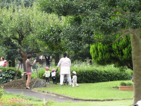 子供たちの遊び (640x480)