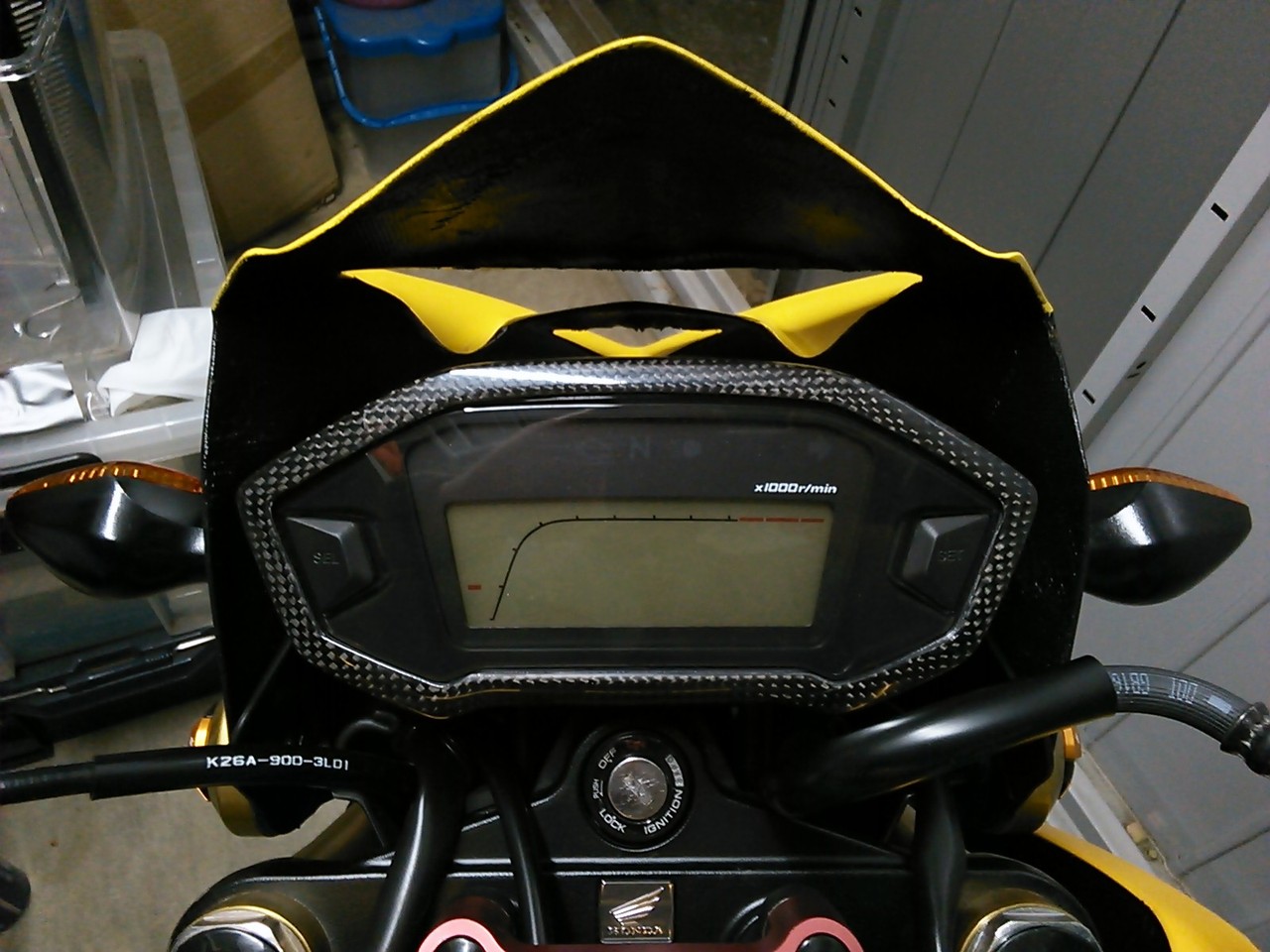 グロム カーボンメーターカバー 今日もテキトーに