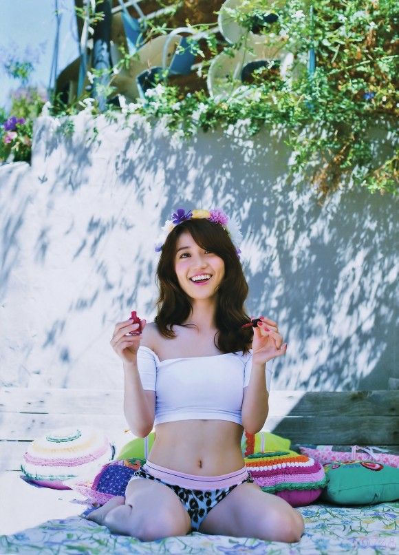 大島優子が半ケツ披露でヲタ発狂 暇人速報 W 大島優子が半ケツ披露でヲタ発狂 暇人速報 W