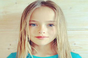 the-modeling-world-is-beautiful-9-year-old-girl