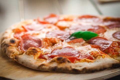 pizza-gbf604df83_640