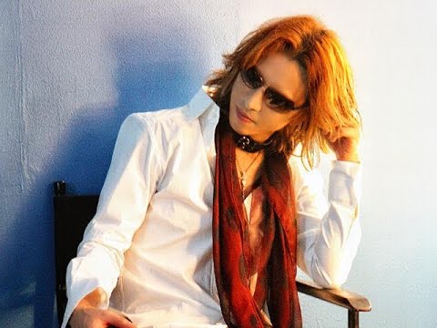 YOSHIKI