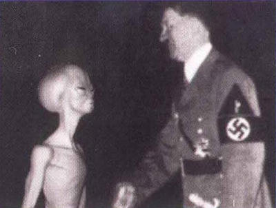 hitler-with-alien-ufo-vril-haunebu-ww2-nazi