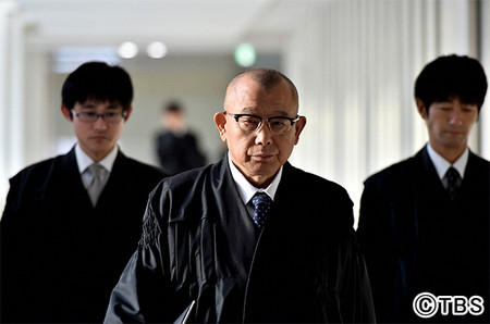 裁判官