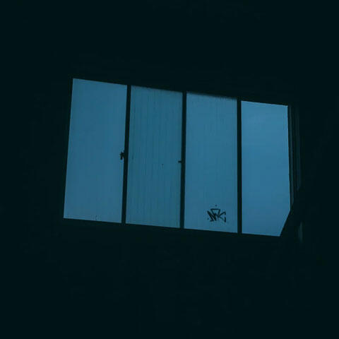 夜の窓　イメージ